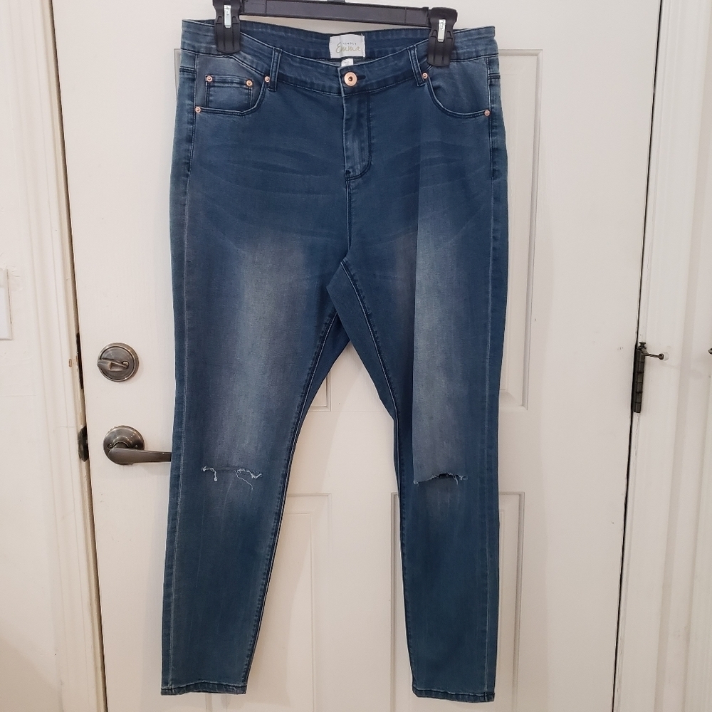 Simply Emma size 16